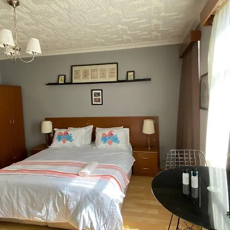 Palyaco Hotel *